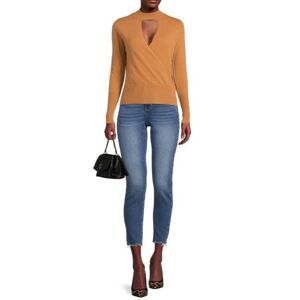 NWT Womens Love Trend New York Cold Chest Cutout Fine Gauge Sweater - Sz L